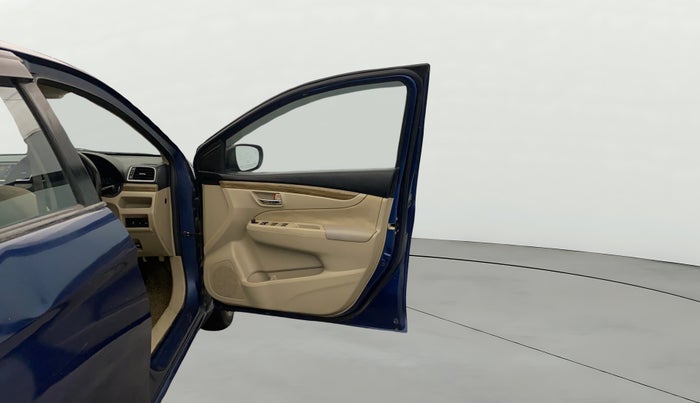 2018 Maruti Ciaz DELTA 1.5 SHVS MT PETROL, Petrol, Manual, 48,974 km, RHS Front Door