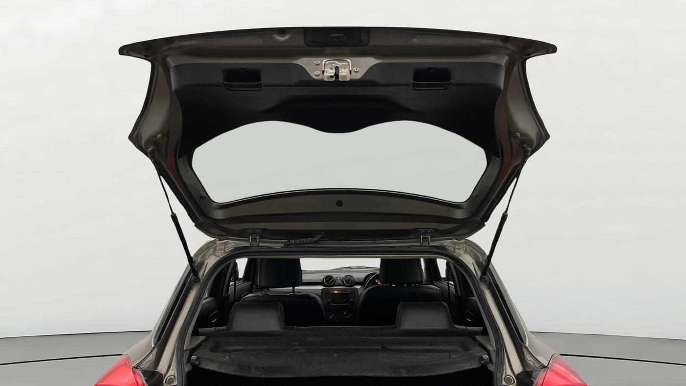 2021 Maruti Swift VXI AMT, Petrol, Automatic, 23,397 km, Boot Door Open