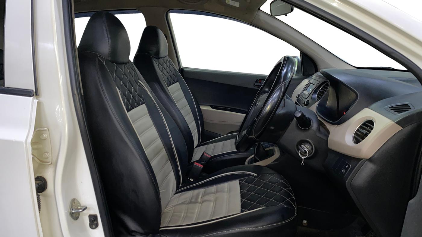 2018 Hyundai Grand i10 MAGNA 1.2 KAPPA VTVT, Petrol, Manual, 1,23,155 km, Right Side Front Door Cabin