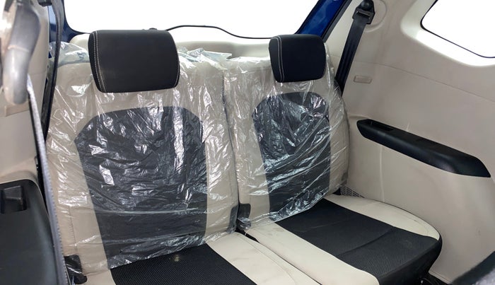 2021 Renault TRIBER RXT, Petrol, Manual, 28,491 km, Third Seat Row ( optional )