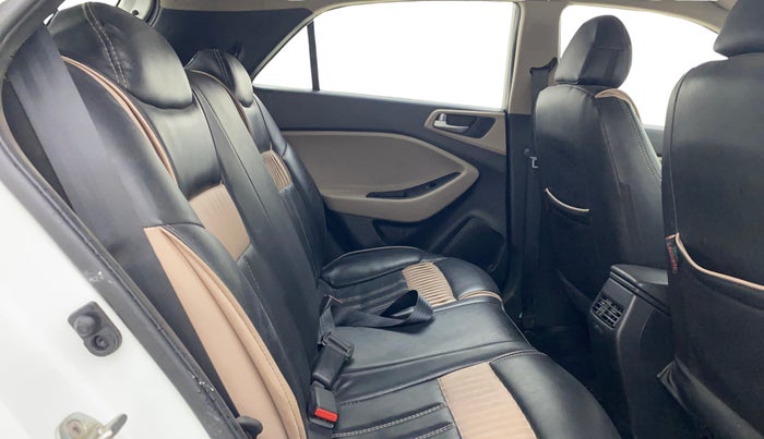 2019 Hyundai Elite i20 SPORTZ PLUS 1.2, Petrol, Manual, 39,666 km, Right Side Rear Door Cabin