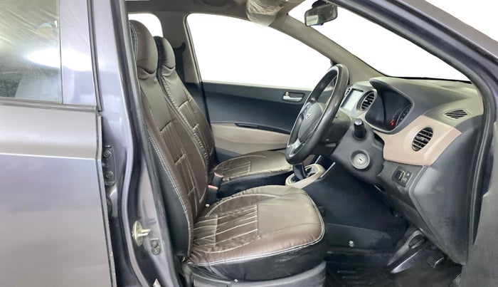 2018 Hyundai Grand i10 SPORTZ 1.2 KAPPA VTVT, CNG, Manual, 66,999 km, Right Side Front Door Cabin