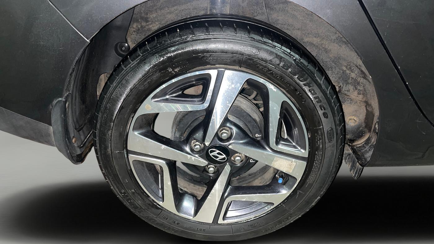 2022 Hyundai AURA SX PLUS 1.2 AMT, Petrol, Automatic, 46,491 km, Right Rear Wheel
