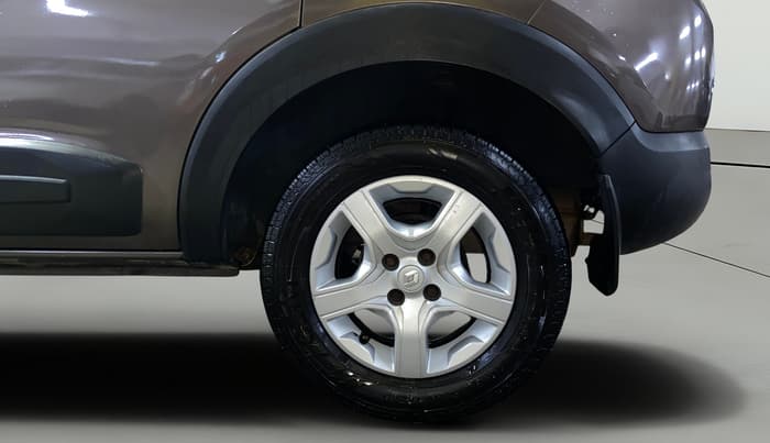 2022 Renault TRIBER RXT LIMITED EDITION AMT, Petrol, Automatic, 47,546 km, Left Rear Wheel