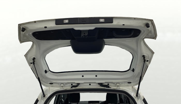 2025 Tata PUNCH Accomplished Plus (S) AMT, Petrol, Automatic, 9,348 km, Boot Door Open