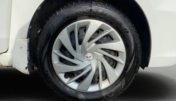 2016 Maruti Ertiga VXI, Petrol, Manual, 28,858 km, Right Front Wheel