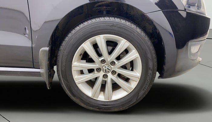 2014 Volkswagen Polo HIGHLINE1.2L, Petrol, Manual, 55,295 km, Right Front Wheel