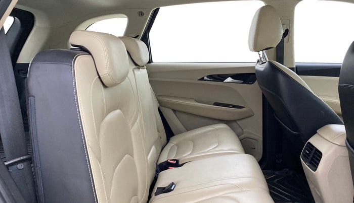 2021 MG HECTOR SHARP 1.5 DCT PETROL, Petrol, Automatic, 19,913 km, Right Side Rear Door Cabin