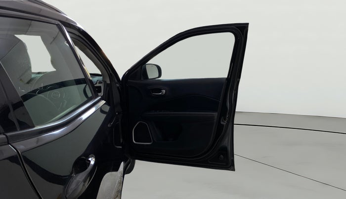 2019 Jeep Compass SPORT PLUS 1.4 PETROL, Petrol, Manual, 1,36,754 km, RHS Front Door