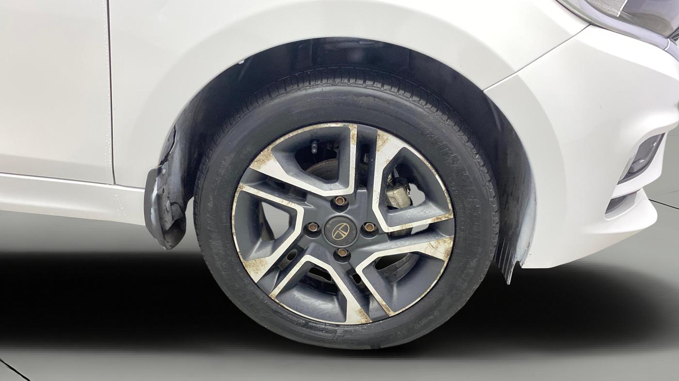 2021 Tata Tiago XZA PLUS PETROL, Petrol, Automatic, 1,02,224 km, Right Front Wheel