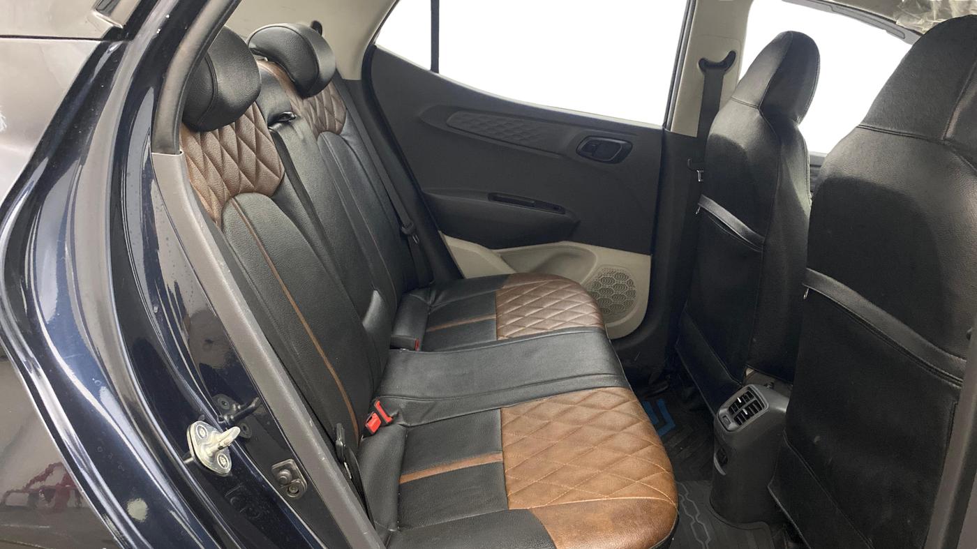 2023 Hyundai AURA SX 1.2, Petrol, Manual, 38,414 km, Right Side Rear Door Cabin