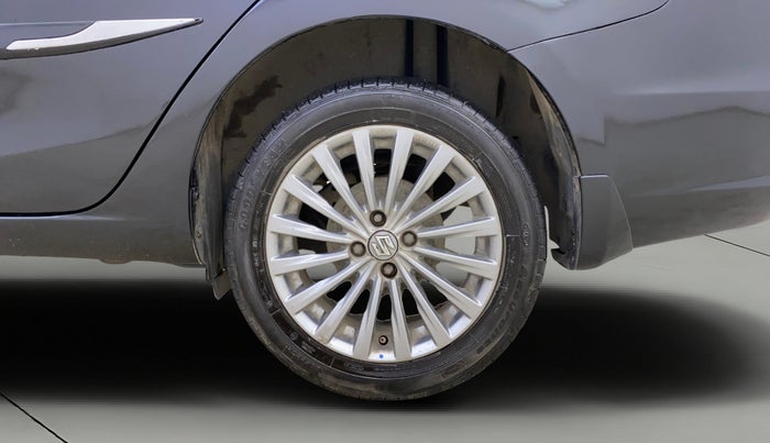 2016 Maruti Ciaz ZXI+, Petrol, Manual, 69,954 km, Left Rear Wheel