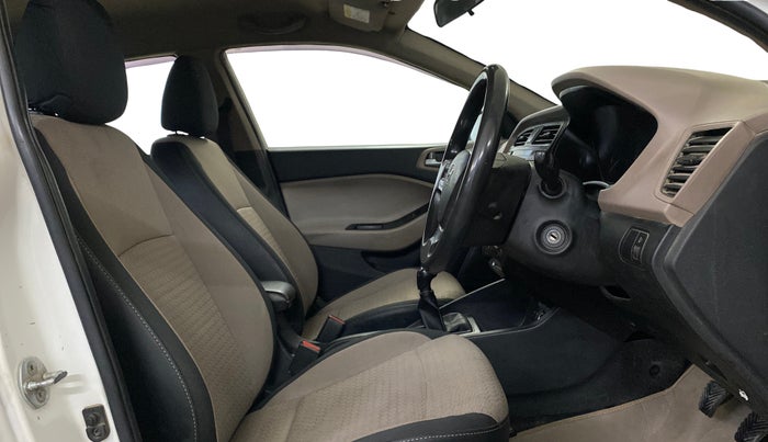 2016 Hyundai Elite i20 MAGNA 1.2, Petrol, Manual, 51,407 km, Right Side Front Door Cabin