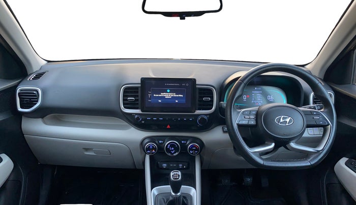2024 Hyundai VENUE SX 1.2 PETROL, CNG, Manual, 31,232 km, Dashboard