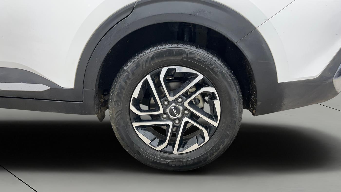 2023 KIA CARENS LUXURY PLUS 1.5 DIESEL AT 7 STR, Diesel, Automatic, 47,522 km, Left Rear Wheel