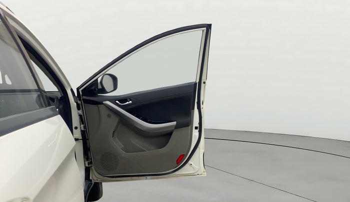 2018 Tata NEXON XZA PLUS DIESEL, Diesel, Automatic, 1,48,849 km, RHS Front Door