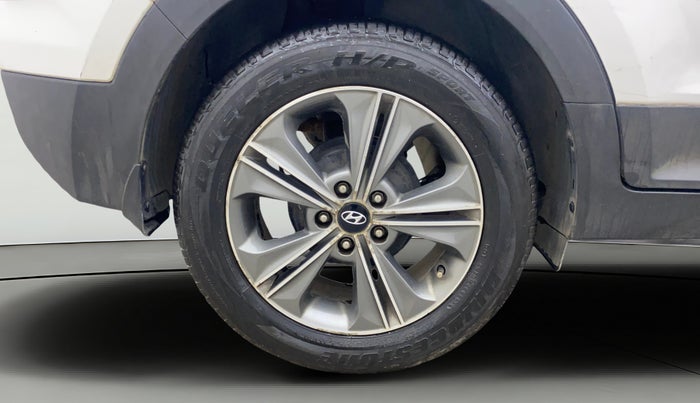 2017 Hyundai Creta SX PLUS AT 1.6 PETROL, Petrol, Automatic, 1,08,638 km, Right Rear Wheel
