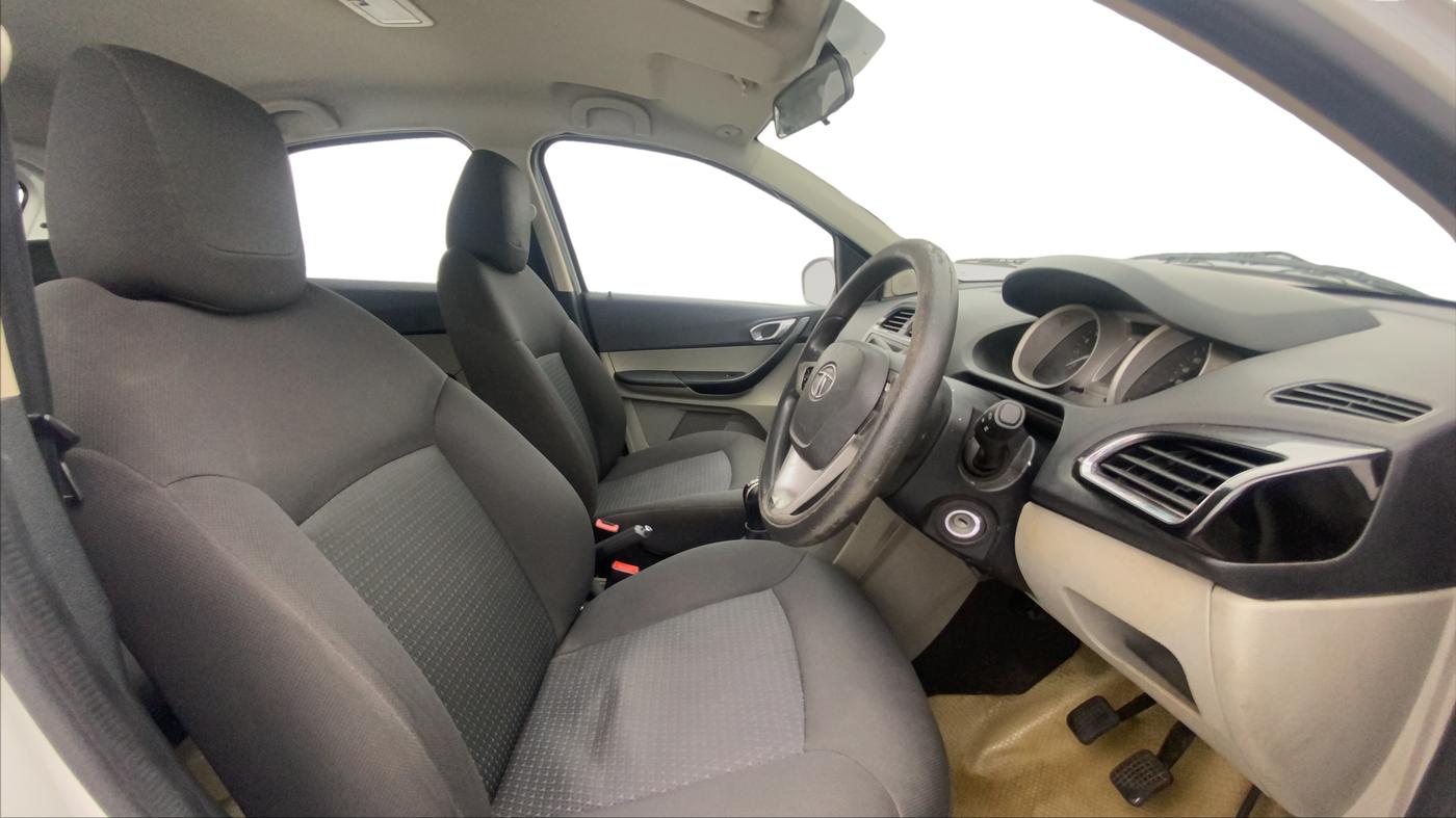 2016 Tata Tiago XZ PETROL, Petrol, Manual, 63,791 km, Right Side Front Door Cabin