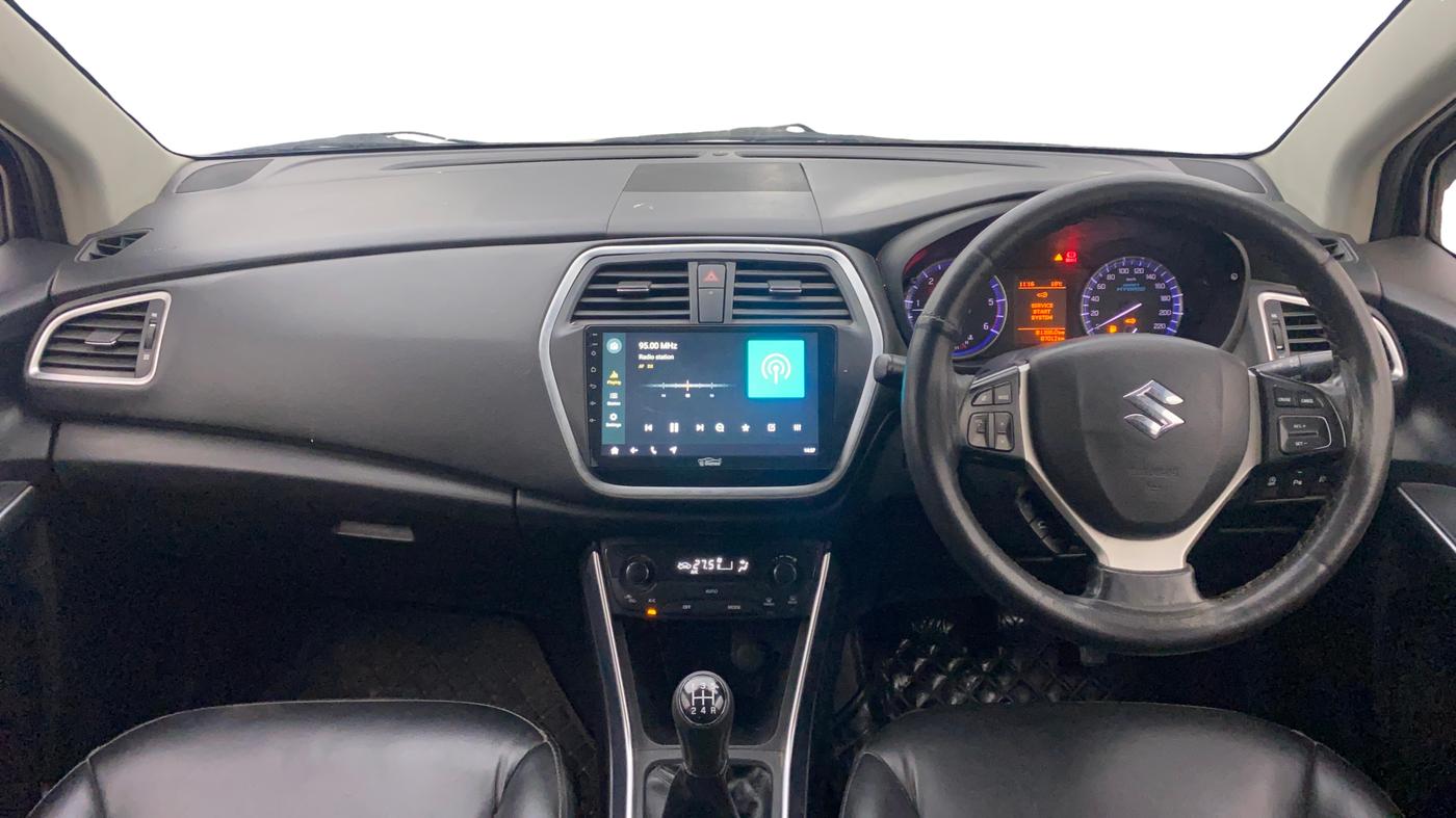 2017 Maruti S Cross ALPHA 1.3, Diesel, Manual, 87,034 km, Dashboard