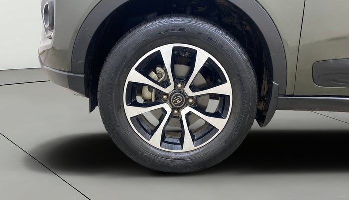 2021 Tata NEXON XZA PLUS PETROL, Petrol, Automatic, 40,563 km, Left Front Wheel