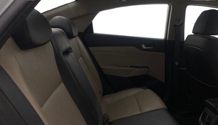 2018 Hyundai Verna 1.6 VTVT SX O, Petrol, Manual, 82,408 km, Right Side Rear Door Cabin