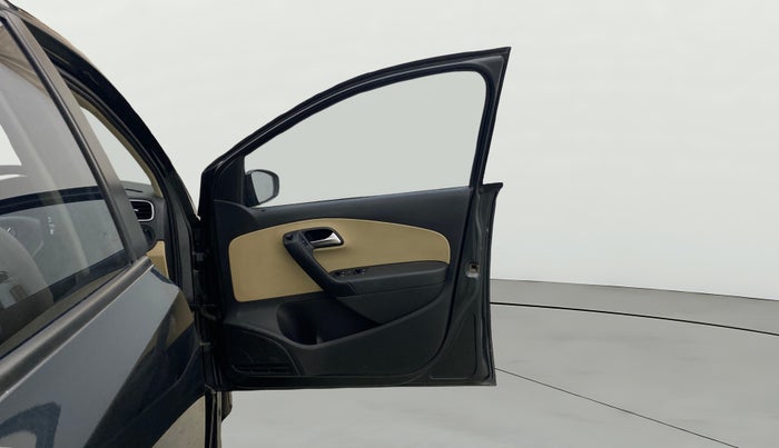 2017 Volkswagen Polo HIGHLINE1.5L, Diesel, Manual, 96,934 km, RHS Front Door