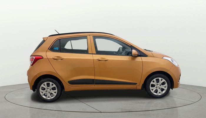 2016 Hyundai Grand i10 SPORTZ 1.2 KAPPA VTVT, Petrol, Manual, 65,267 km, Right Side View