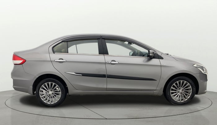 2015 Maruti Ciaz ZXI+, Petrol, Manual, 77,248 km, Right Side View