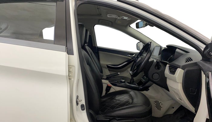 2021 Tata NEXON XZ PLUS DIESEL SUNROOF, Diesel, Manual, 1,02,270 km, Right Side Front Door Cabin