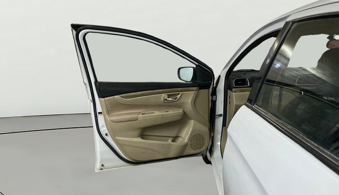 2019 Maruti Ciaz DELTA 1.5 SHVS MT PETROL, Petrol, Manual, 1,12,131 km, LHS Front Door