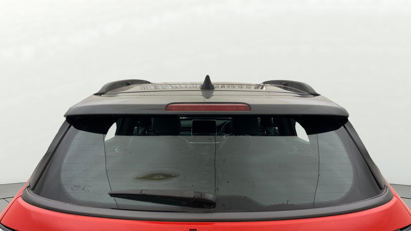 2022 Jeep Compass MODEL S (O) DIESEL 4X4 AT, Diesel, Automatic, 44,011 km, Rear Windshield