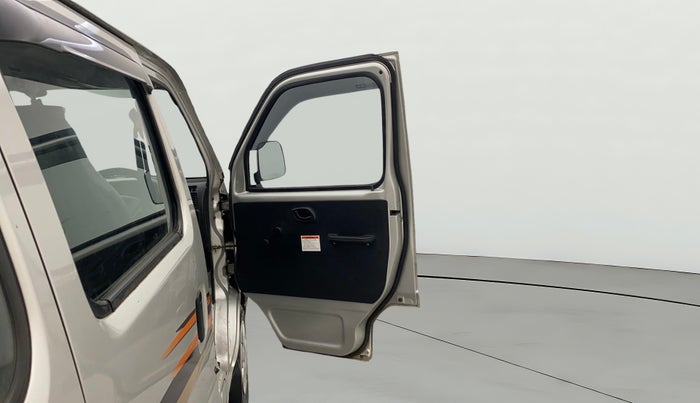 2022 Maruti Eeco 5 STR AC CNG (O), CNG, Manual, 15,532 km, RHS Front Door