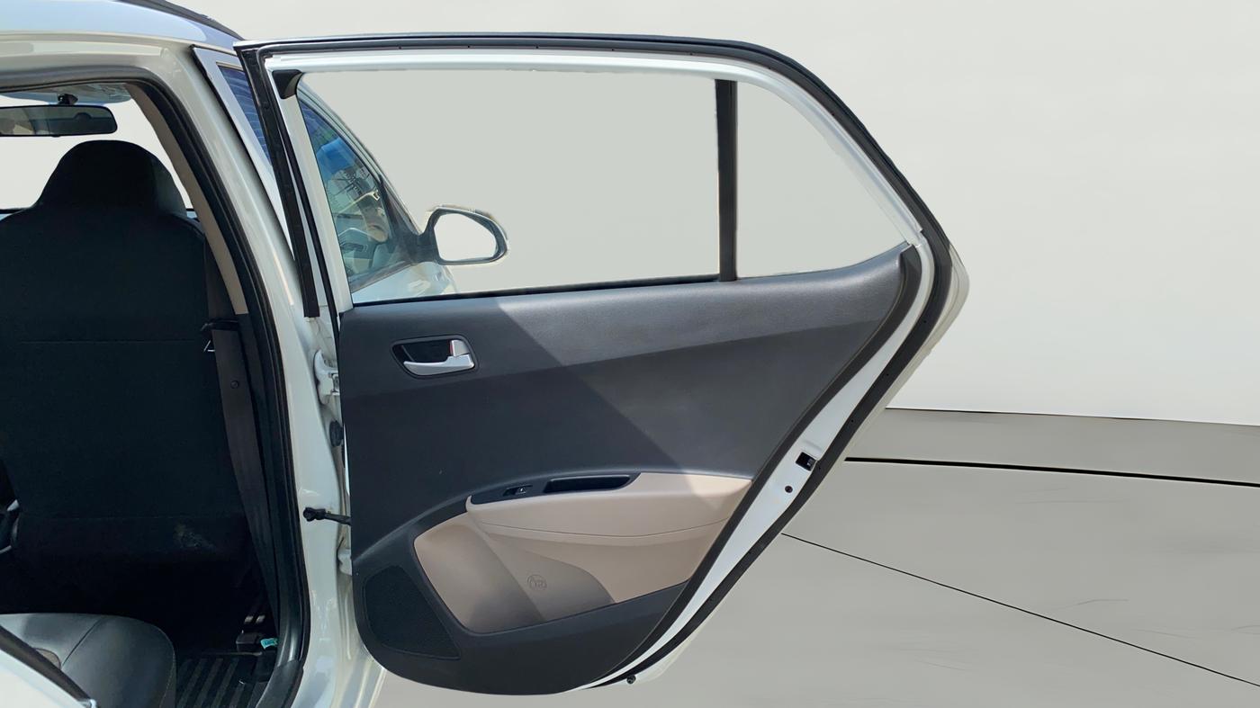 2019 Hyundai Grand i10 SPORTZ AT 1.2 KAPPA VTVT, Petrol, Automatic, 32,576 km, RHS Rear Door
