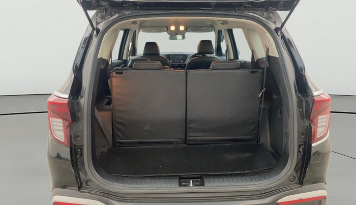 2023 KIA CARENS PRESTIGE PLUS 1.4 PETROL 7 STR, Petrol, Manual, 26,327 km, Boot Open Zoomed View