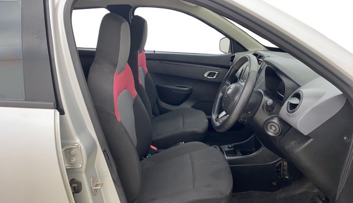 2019 Renault Kwid RXT 1.0 AMT (O), Petrol, Automatic, 28,924 km, Right Side Front Door Cabin