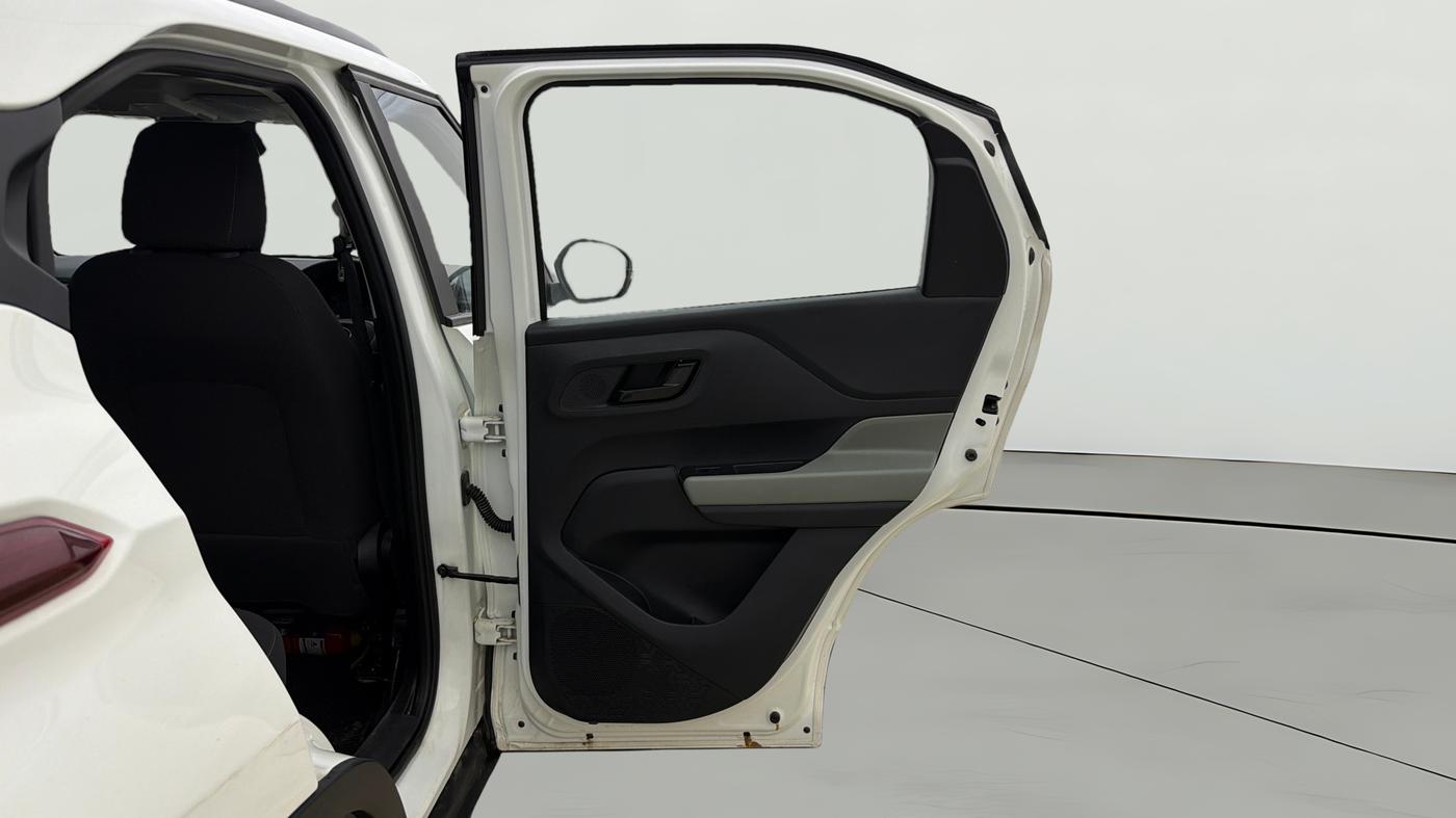 2025 Tata PUNCH Adventure (S) iCNG, CNG, Manual, 4,858 km, RHS Rear Door