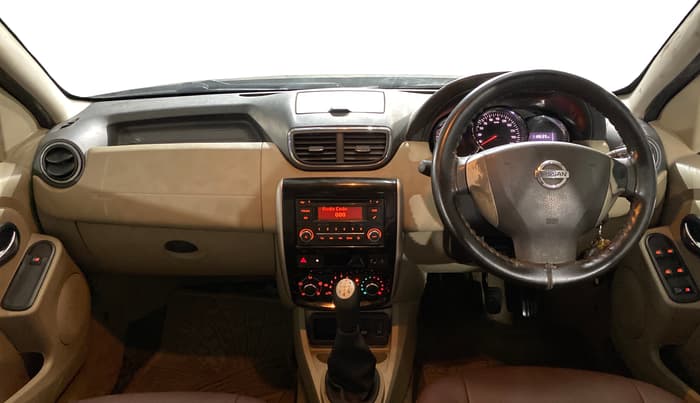 2016 Nissan Terrano XL (D), Diesel, Manual, 1,18,643 km, Dashboard