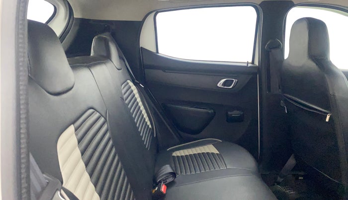 2018 Renault Kwid RXT 1.0 AMT, Petrol, Automatic, 49,859 km, Right Side Rear Door Cabin