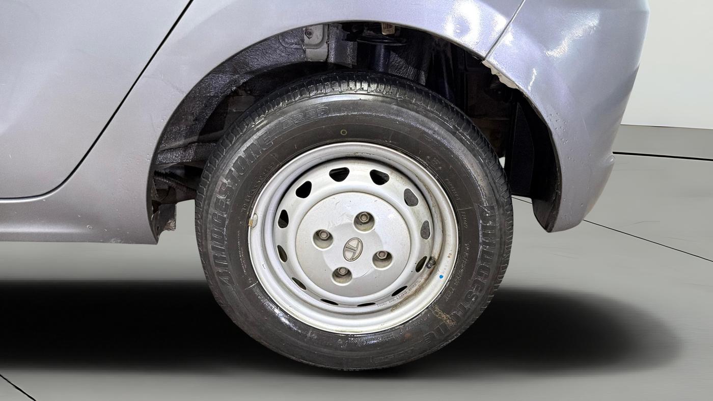 2018 Tata Tiago XM PETROL, Petrol, Manual, 47,355 km, Left Rear Wheel