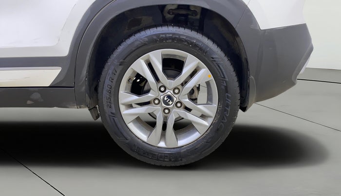 2020 KIA SELTOS HTX IVT 1.5 PETROL, Petrol, Automatic, 1,37,635 km, Left Rear Wheel