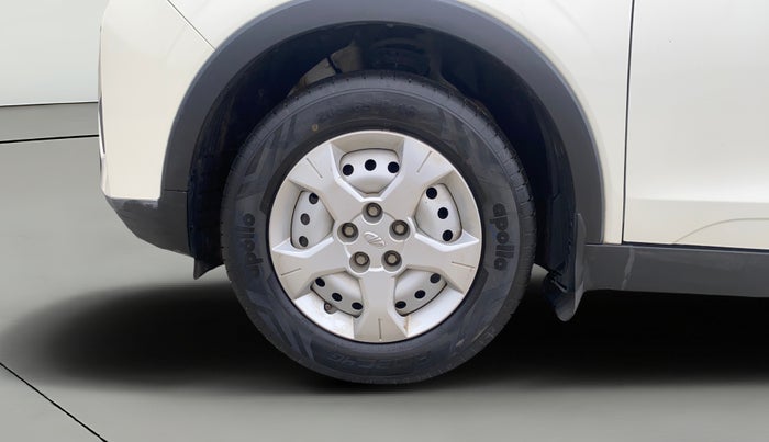 2021 Mahindra XUV300 W4 1.2 PETROL, Petrol, Manual, 26,985 km, Left Front Wheel