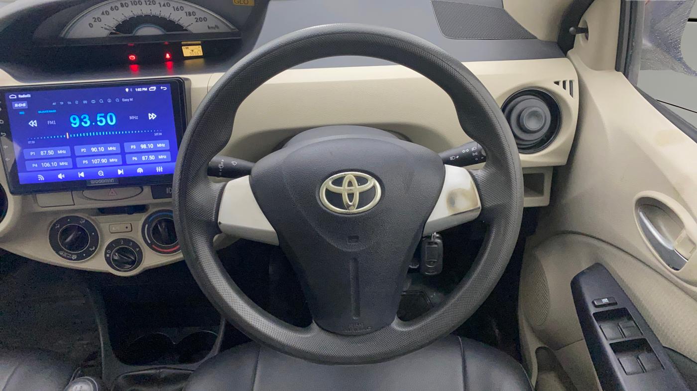 2012 Toyota Etios Liva G, Petrol, Manual, 96,695 km, Steering Wheel Close Up