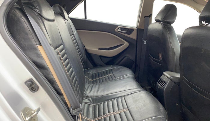 2016 Hyundai Elite i20 MAGNA 1.2, Petrol, Manual, 36,190 km, Right Side Rear Door Cabin