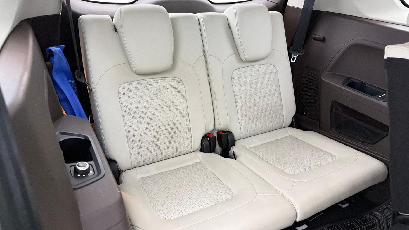 2024 Tata Safari Accomplished Plus, Diesel, Manual, 35,452 km, Third Seat Row ( optional )