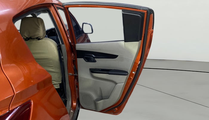 2016 Mahindra Kuv100 K4 D 6 STR, Diesel, Manual, 75,265 km, RHS Rear Door