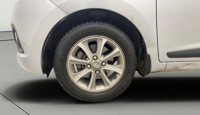 2015 Hyundai Grand i10 ASTA (O) 1.2 KAPPA VTVT, Petrol, Manual, 1,25,546 km, Left Front Wheel