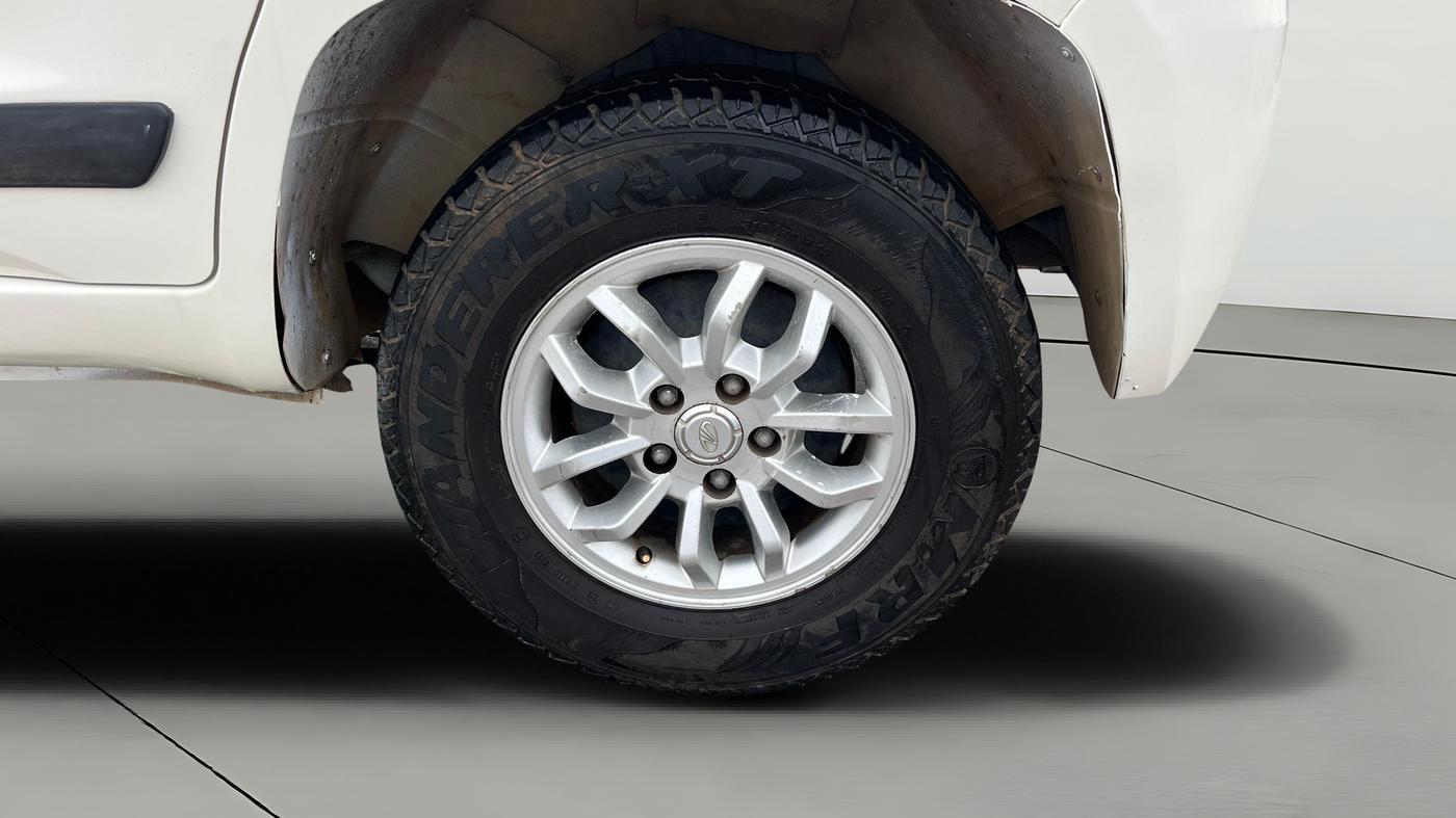 2018 Mahindra TUV300 T8, Diesel, Manual, 85,397 km, Left Rear Wheel