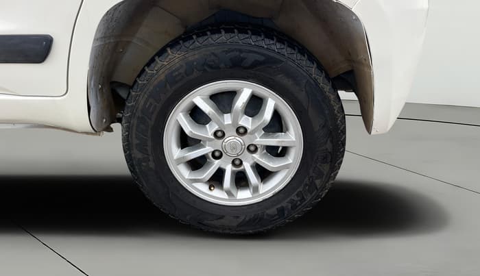 2018 Mahindra TUV300 T8, Diesel, Manual, 85,397 km, Left Rear Wheel