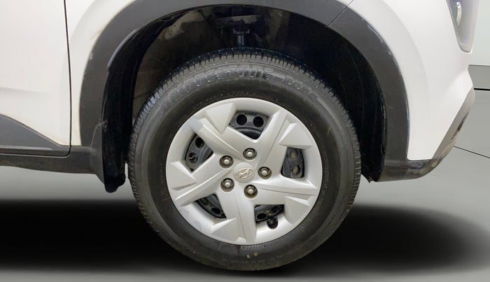 2021 Hyundai VENUE S+ 1.2, Petrol, Manual, 67,701 km, Right Front Wheel