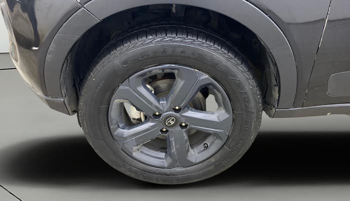 2022 Tata NEXON XZA PLUS PETROL DARK EDITION, Petrol, Automatic, 62,203 km, Left Front Wheel